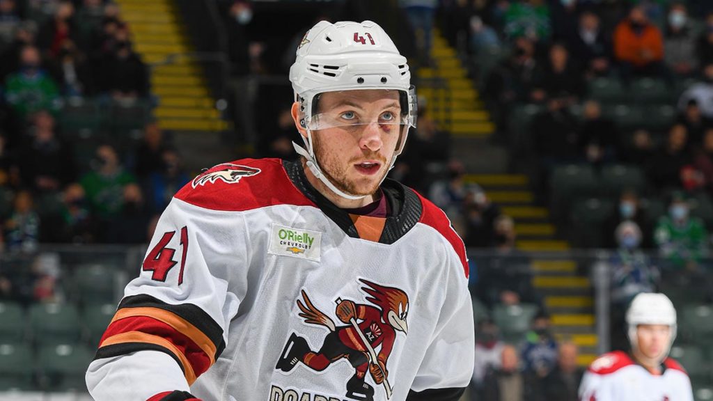 Lacroix joins Griffins