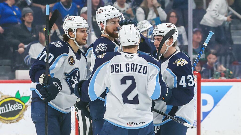 Admirals sink Moose in Game 1