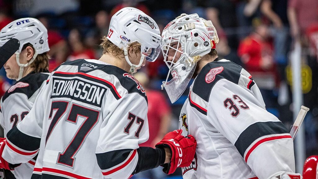 Griffins take care of IceHogs, win first series since ’17