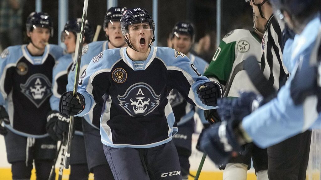 Admirals win Game 4, push series to limit