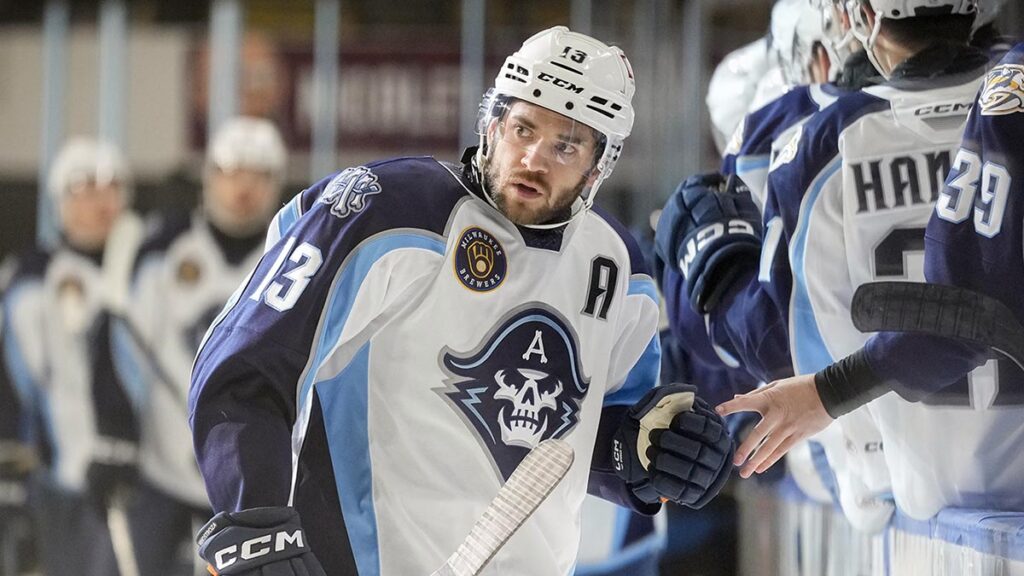 Electric Hinostroza sparking admirals’ offense